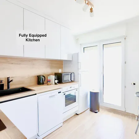 4 Min To Basel - Fully Renovated- Private Parking Space Apartamento